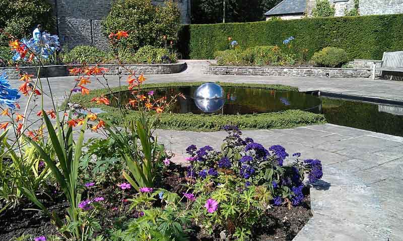 Aberglasney House Gardens